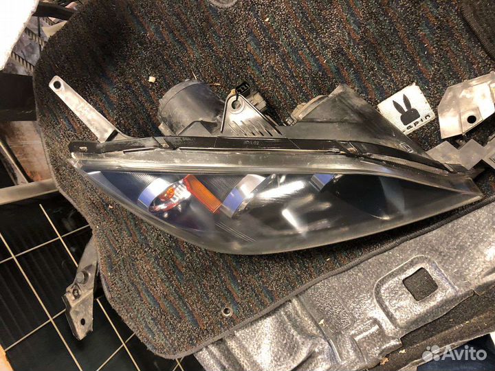 Фара фары Мазда 3 бк хэтчбек ксенон правая левая