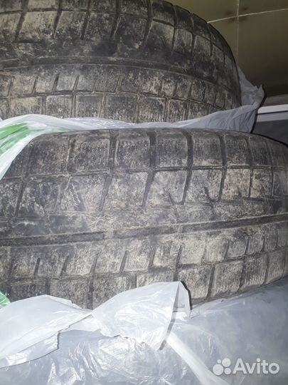 Bridgestone Blizzak Revo GZ 215/65 R16