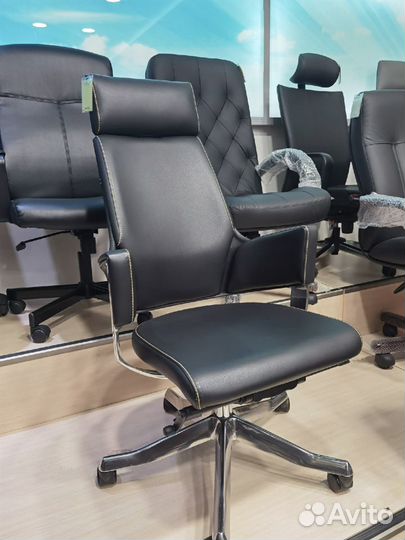 Компьютерное кресло кожа
