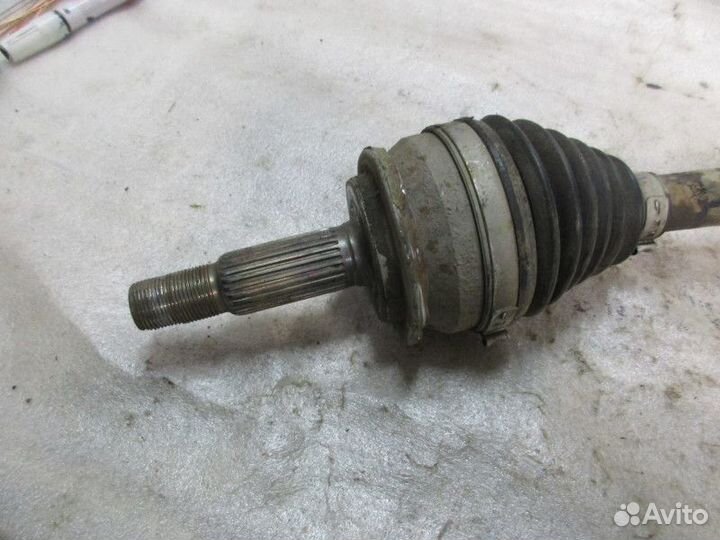 Полуось передняя левая Toyota Auris (E15) 2006-201