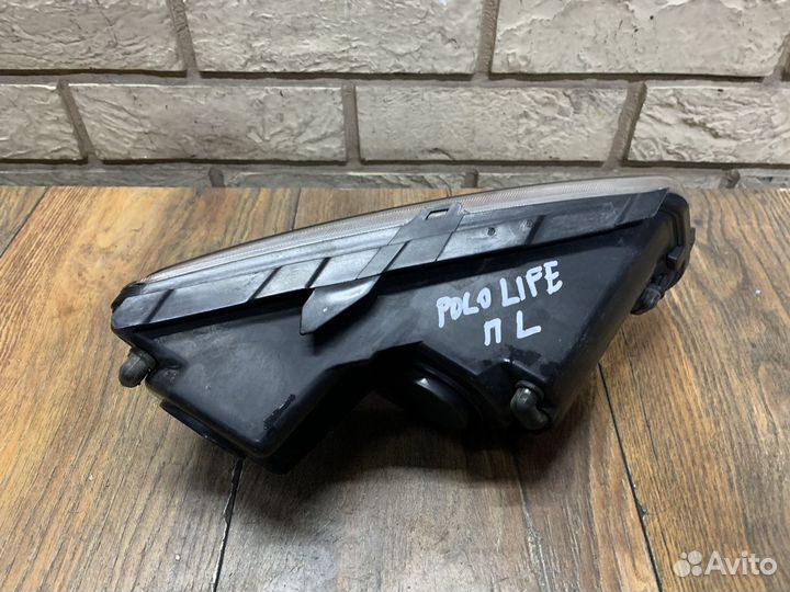 Volkswagen Polo Sedan Фара противотуманная левая