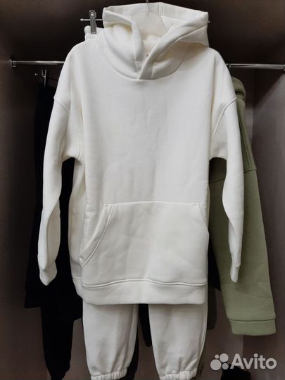 Тёплые женские спортивные костюмы на флисе