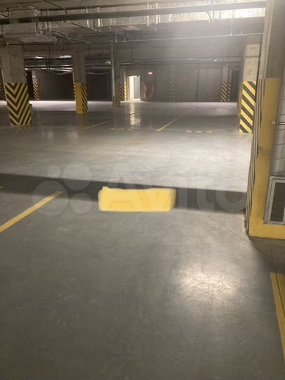 Машиноместо, 13 м²