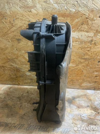 Корпус воздушного фильтра Мерседес W166 X204