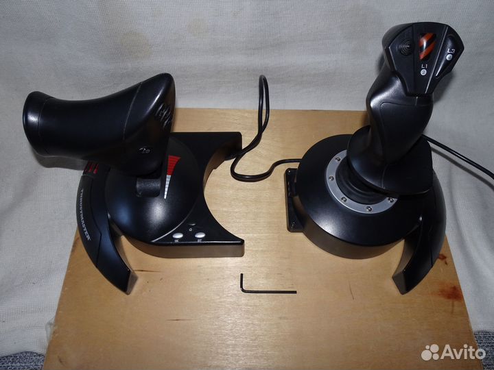 Джойстик Thrustmaster T.Flight Hotas X