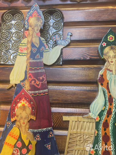 Картина дерево резьба Три девицы под окном