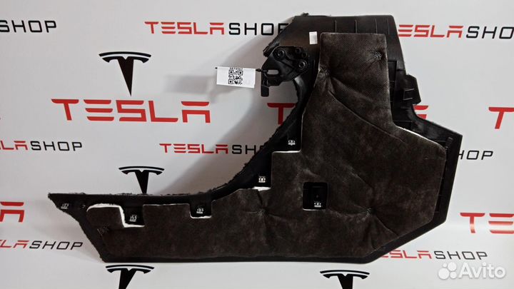 Накладка центральной консоли Tesla Model X 2020