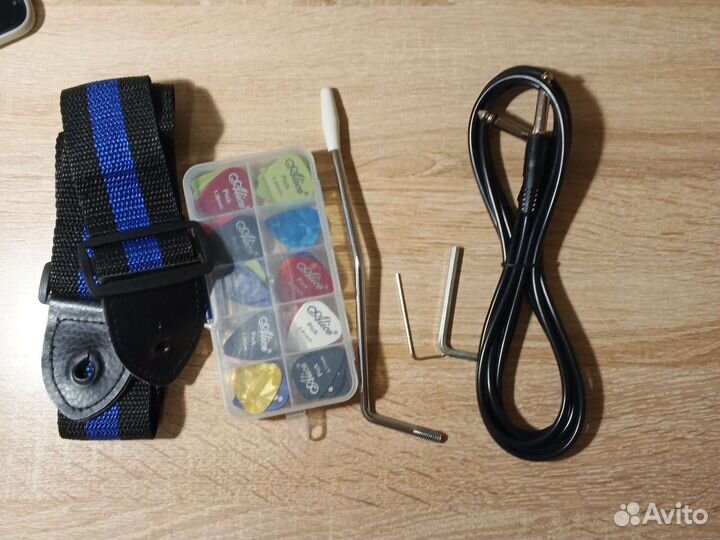 Электро гитара