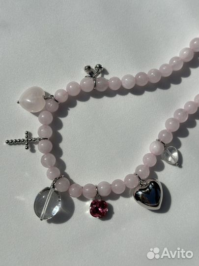Колье из розового кварца