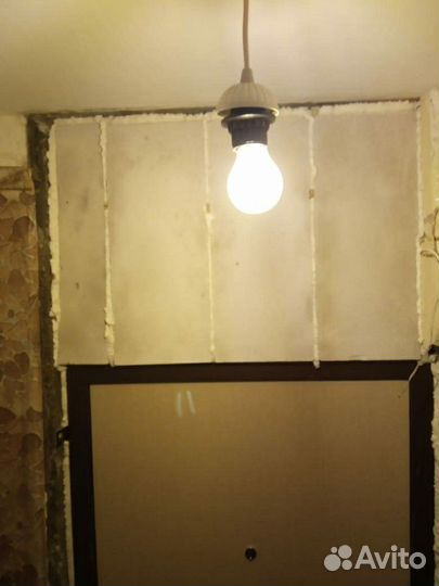 Фрамуга над входной дверью