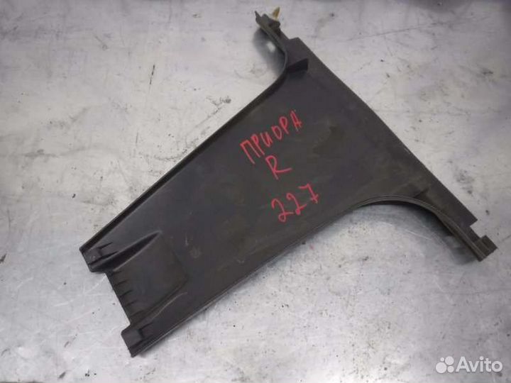 Обшивка стойки правая Лада Приора 126 2011