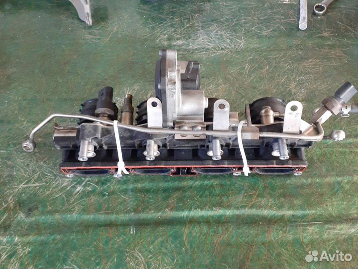 Впускной коллектор VW Audi 06D133340