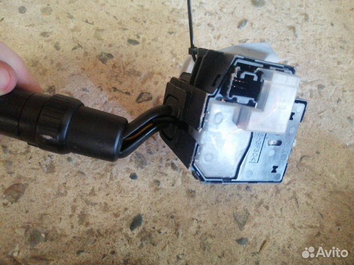 Блок подрулевых переключателей левый Mazda 3 BK LF