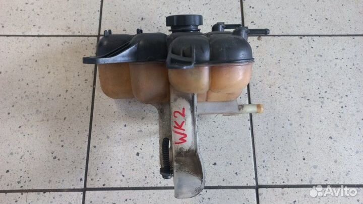 Бачок расширительный Jeep Grand Cherokee 4