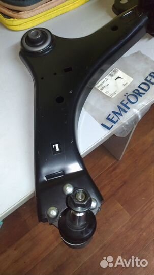 Рычаг передний нижний левый