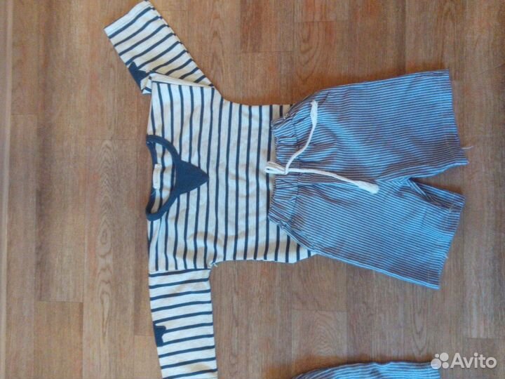 Кофта, халат, комбинезон и пр. на мальчика 3-5 лет