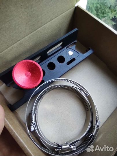 Быстросъемный кронштейн для огнетушителя (пластик)