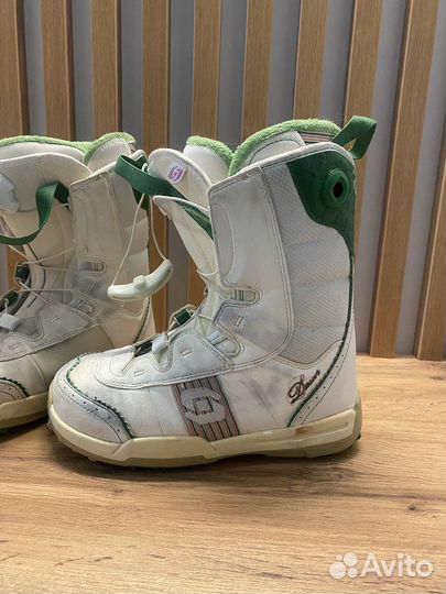 Сноубордические ботинки женские