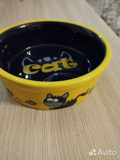Миска для кота
