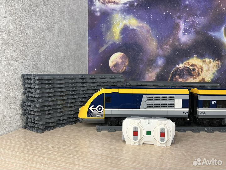 Lego поезд 60197