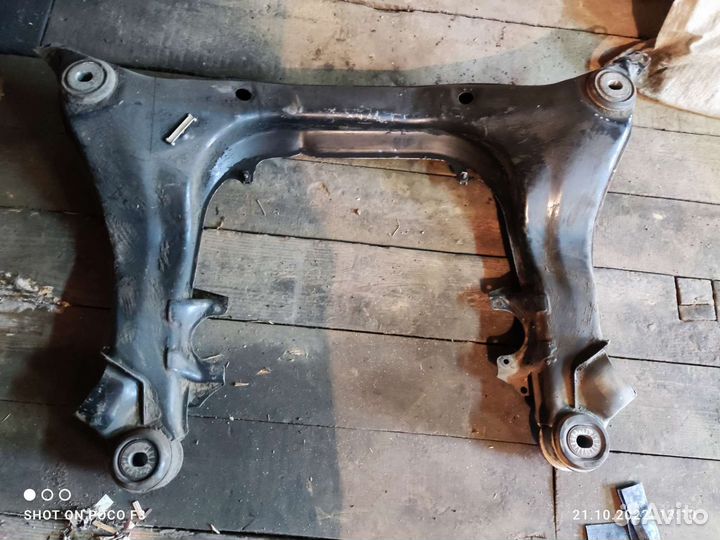 Подрамник volkswagen passat b5