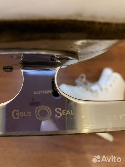 Лезвия Gold Seal 9.25 + коньки Risport RF3 Pro 245
