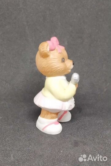 Фарфоровая фигурка медведя Тедди