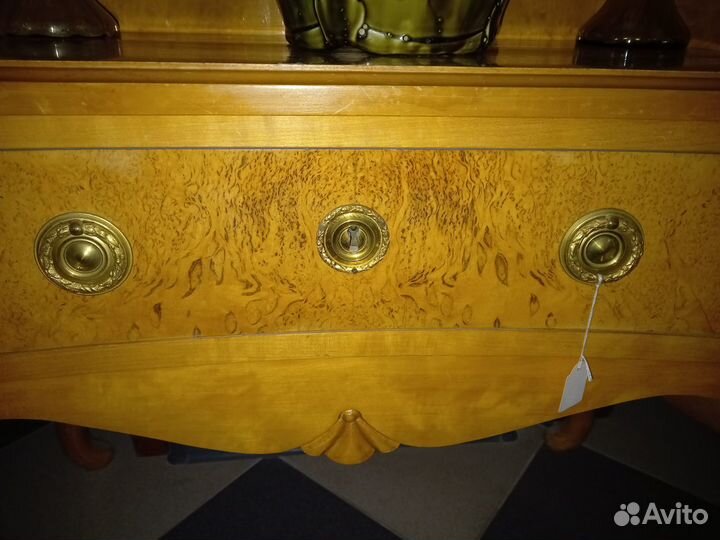 Антикварный дамский туалетный стол. 1920-е годы