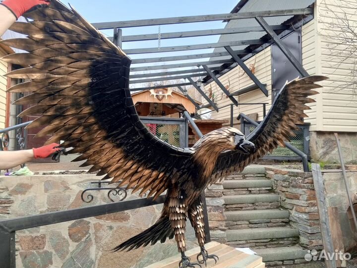 Орёл из металла