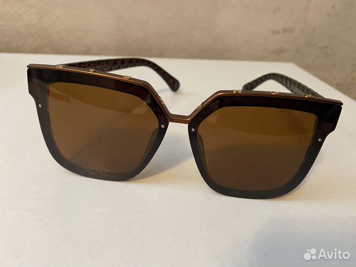 Солнцезащитные очки женские