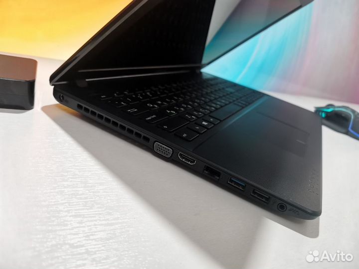 Как новый 8 гиговый игровой Asus с 2-мя картами