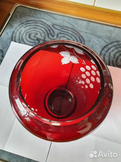 Ваза из цветного хрусталя