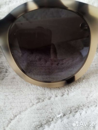 Солнцезащитные очки женские Burberry