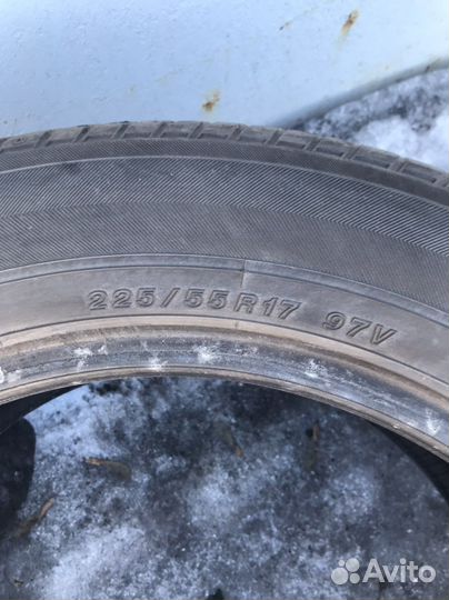 Yokohama BluEarth E70 225/55 R17