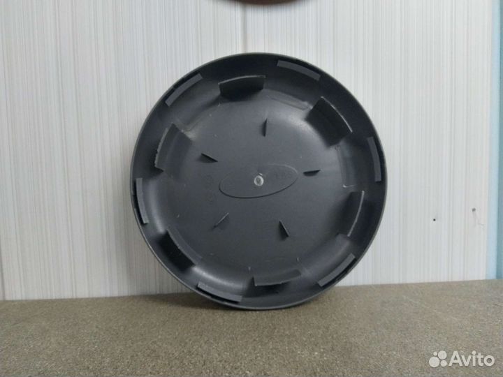 Колпак колеса Ford Transit двускатный