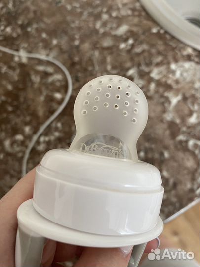 Ниблер и бутылочка