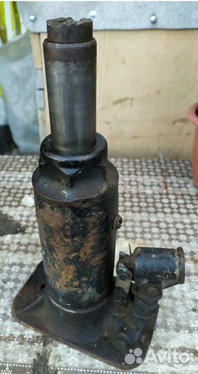 Домкрат гидравлический