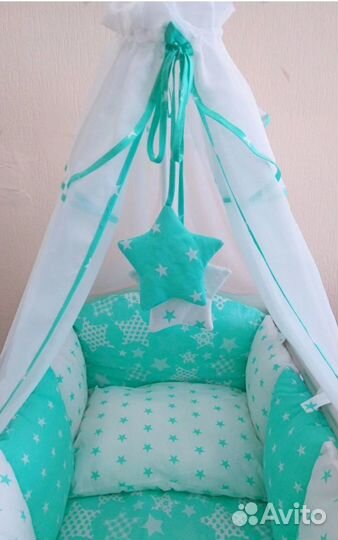 Комплект в детскую кроватку новый в упаковке