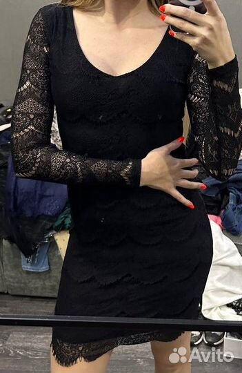 Платье Forever 21. Размер M