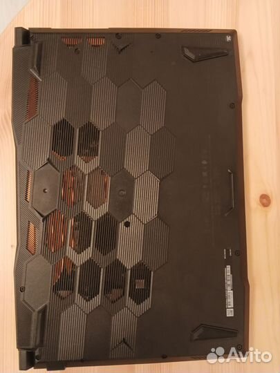 MSI Katana 17 B12UCR-1024XRU