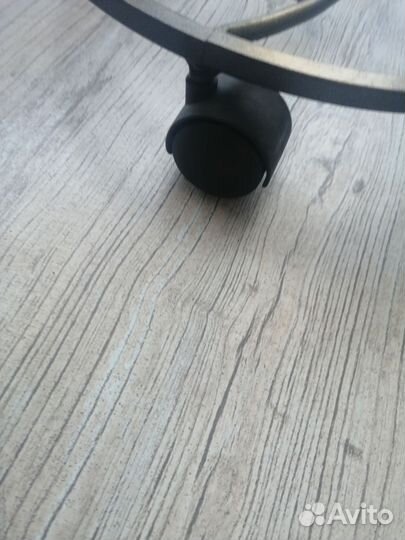 Подставка для цветов напольная металлическая