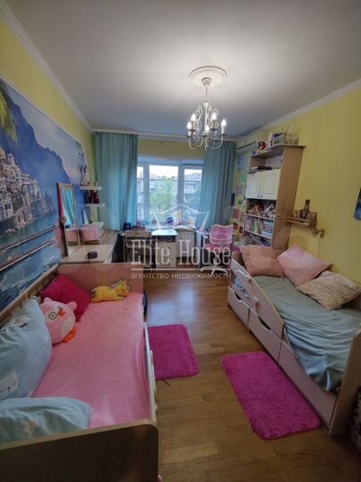 3-к. квартира, 83 м², 4/9 эт.