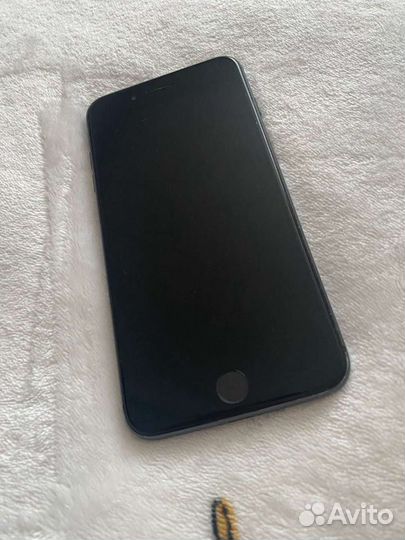 iPhone 8 Plus, 64 ГБ