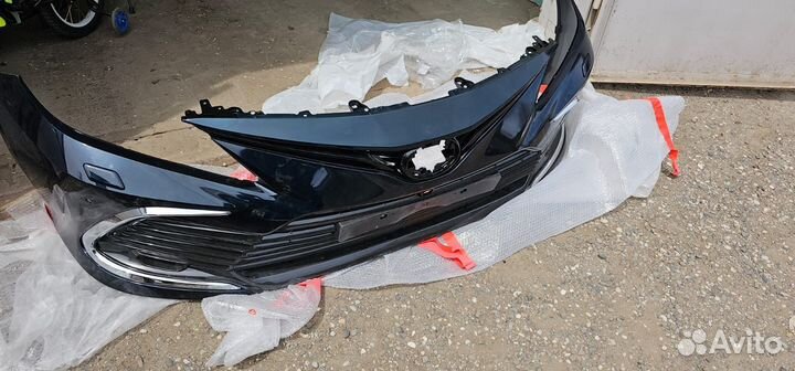 Бампер на toyota camry