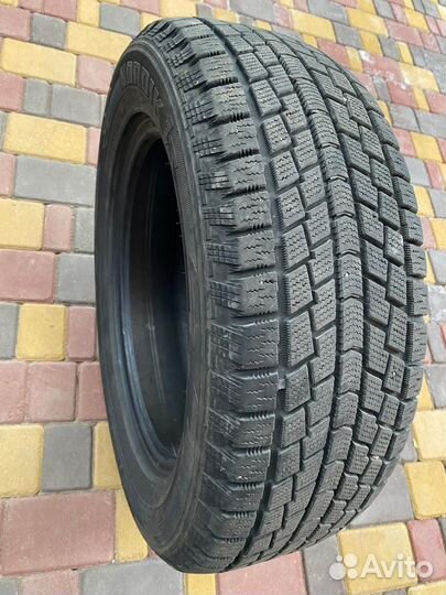 Hankook Nordik IS RW08 225/60 R17