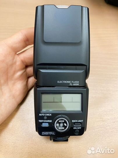 Olympus FL-600R Вспышка