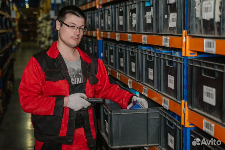 Сотрудник склада (автозапчасти)