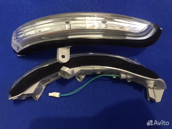 Повторитель поворота в зеркало Nissan Teana j-32