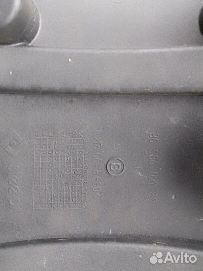 Декоративная крышка двигателя Peugeot 408 NFP