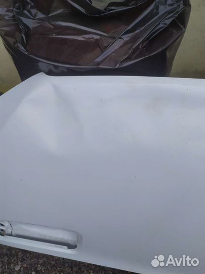 Капот Мерседес спринтер 907 с дефектом